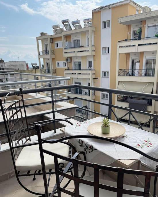 La Vie Est Belle Lägenhet Kavala Exteriör bild